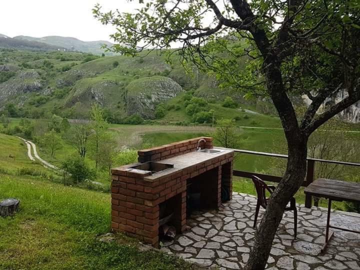 Detached house Milivoje Hotel Poscenje Buitenkant foto
